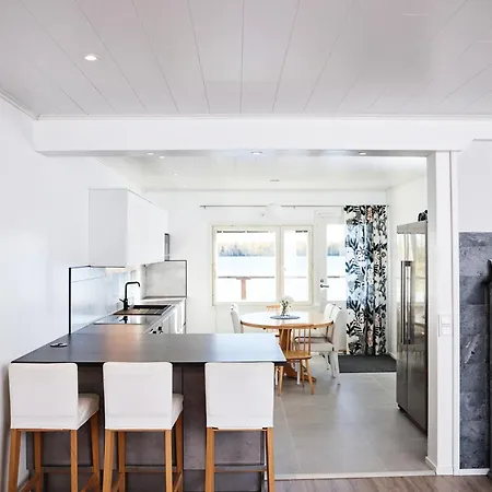 Cozy First Floor With Beautiful River Views Willa Rovaniemi