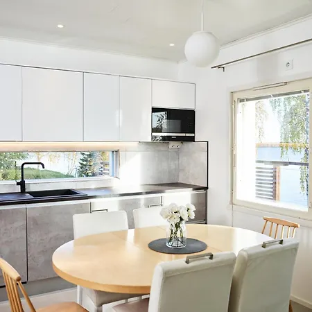 Cozy First Floor With Beautiful River Views Rovaniemi