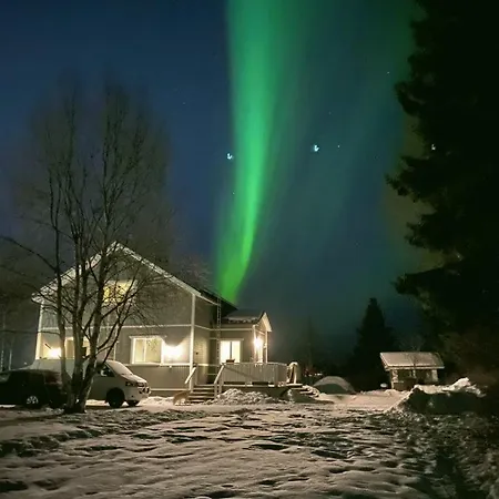 Cozy First Floor With Beautiful River Views Βίλα Ροβανιέμι