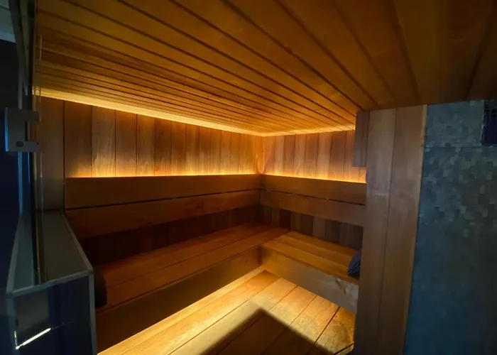 Cozy First Floor With Beautiful River Views