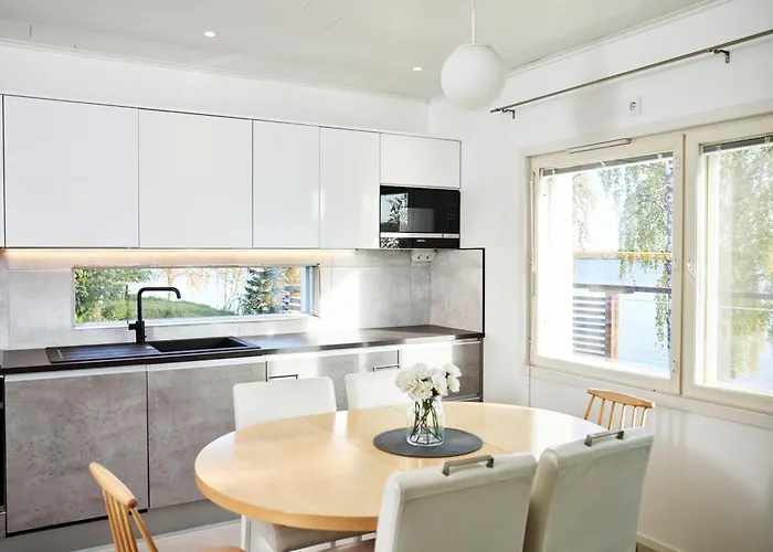 Cozy First Floor With Beautiful River Views Rovaniemi