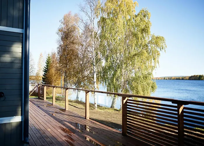 Cozy First Floor With Beautiful River Views *